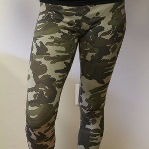 Zenana Outfitters Leggings